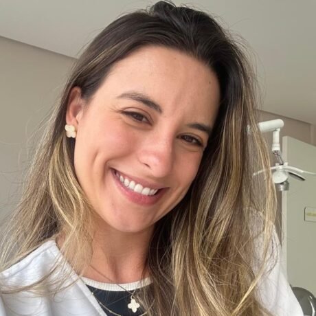Dra. Amanda Denis